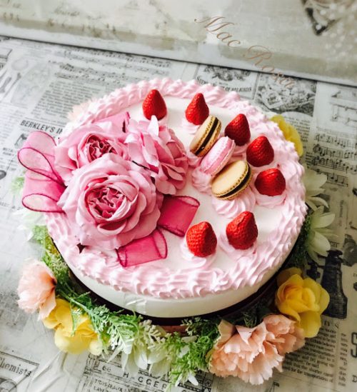今回のフェイクケーキは母の日にも喜ばれそう Mac Rosa ギフト用フラワーアレンジメント教室 横浜 川崎